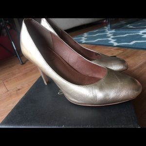 Rose gold Corso Como pumps in original box